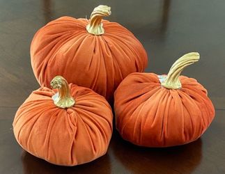 Set of 3 pumpkins