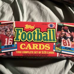 VINTAGE 1990 Topps Football  Complete Set 