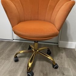 Comfy Orange Swivel Chair BRAND NEW