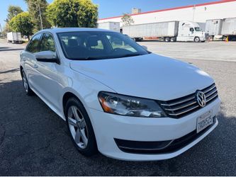 2013 Volkswagen Passat  SE
