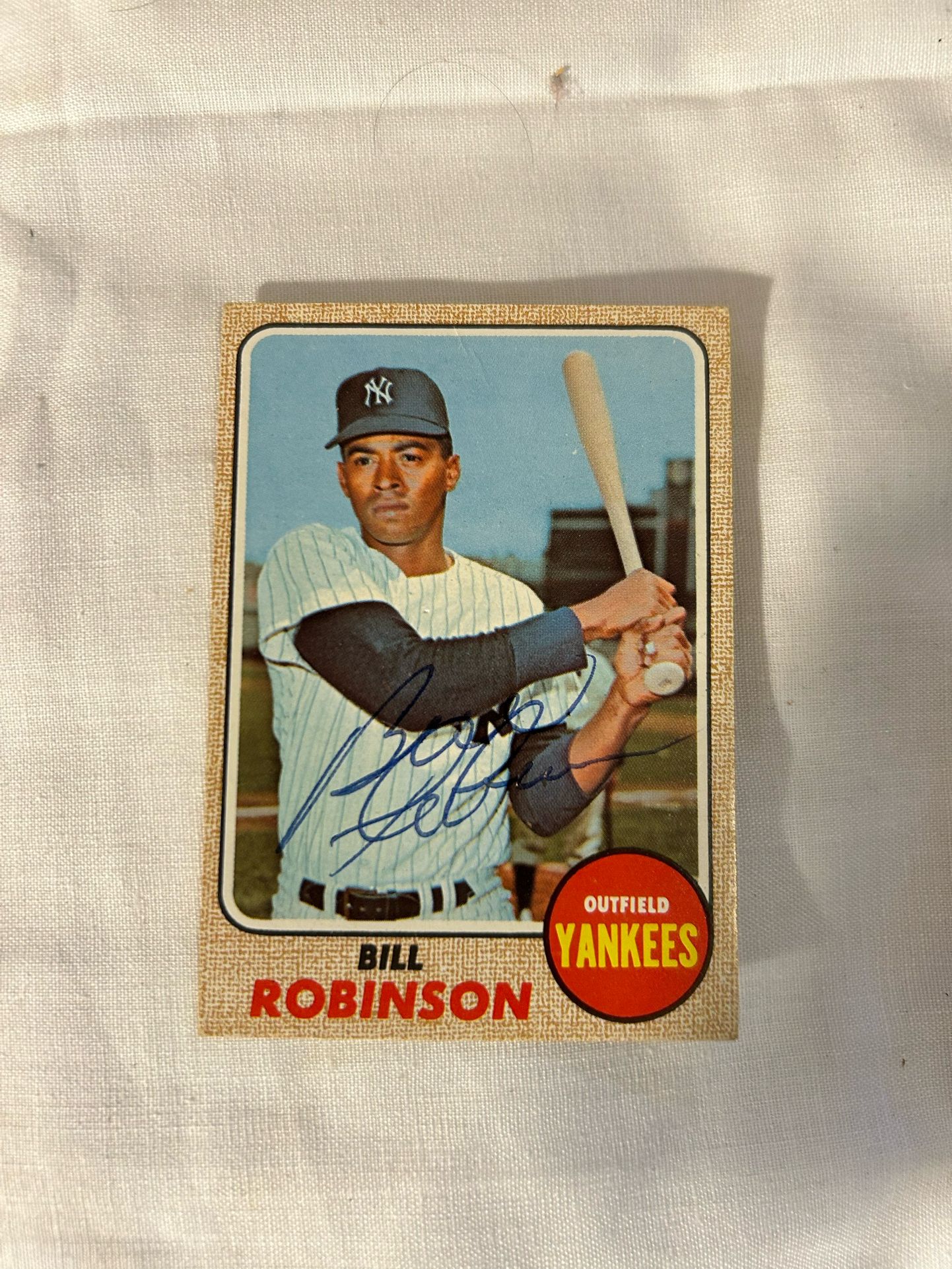 Bill Robinson Signed 1968 Topps Baseball Card