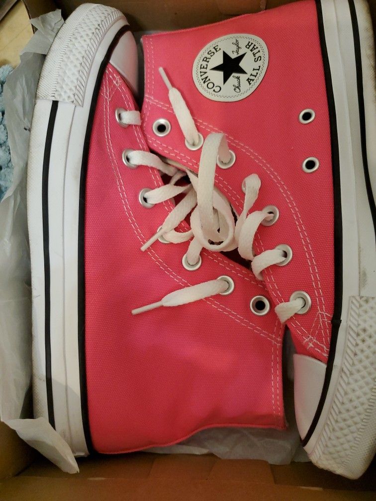 Converse Hot Pink 7.5