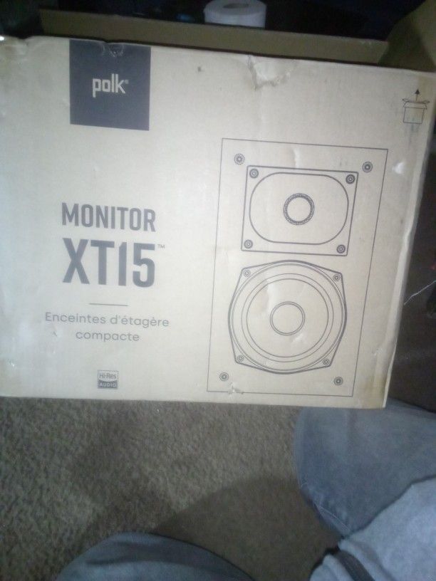 Polk Audio Monitor Xt15 Speakers (2)