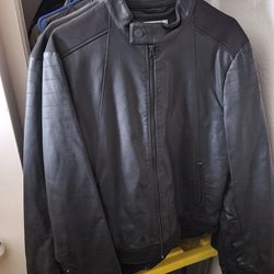 Kenneth Cole Leather Jacket Size Medium $60 Pickup In Oakdale 