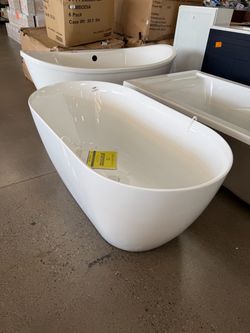 51 in x 27.5” Acrylic Freestanding Soaking Bathtub