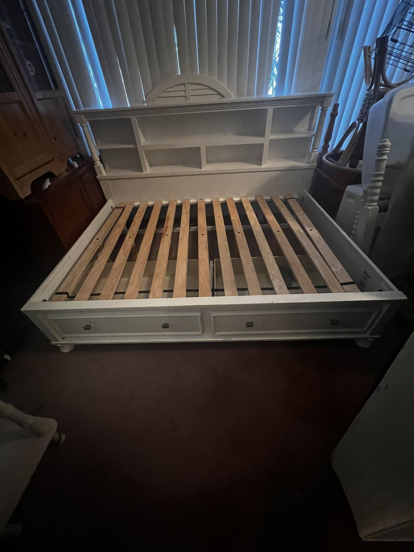 Bookshelves Full Side Bed