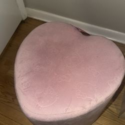 Hello Kitty Heart Stool 