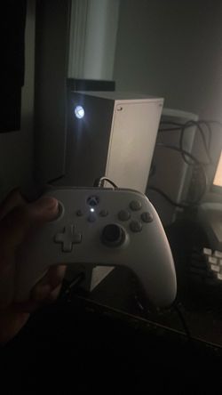 SELLING XBOX
