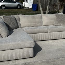 Beige Sectional Couch - Delivery Included 🛻