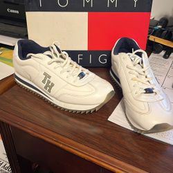 Tommy Hilfiger Men’s 10