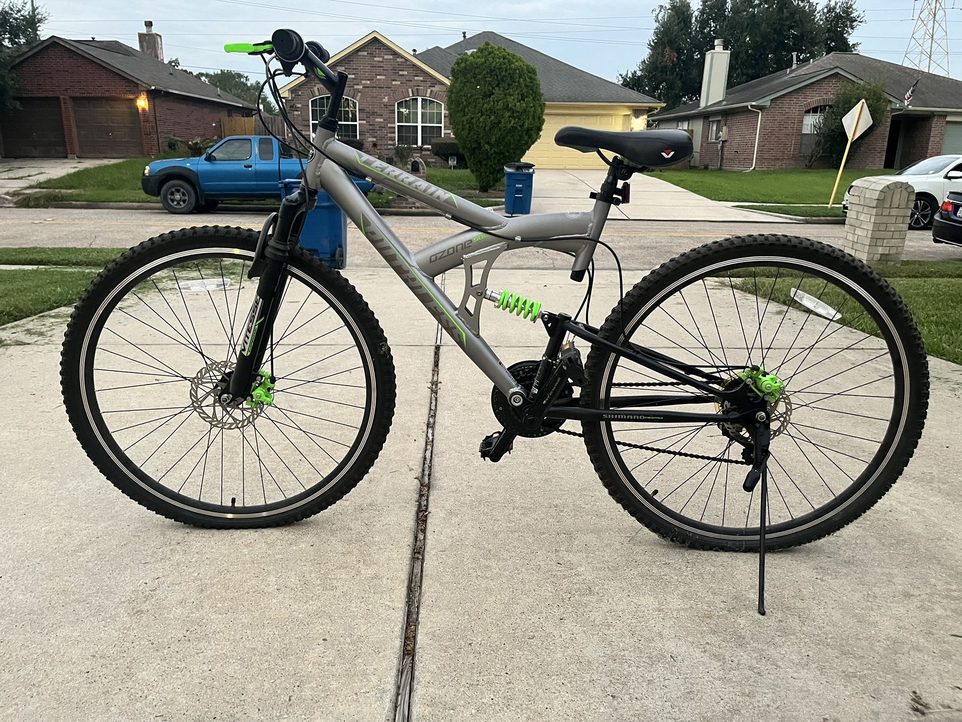 29 Ozone 500 Moutain Bike for Sale in Houston TX OfferUp