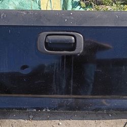 2006 Chevy Silverado Tailgate 