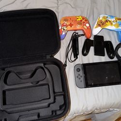 Nintendo Switch V1 + Meta Quest 2 Bundle