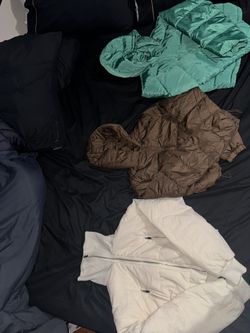 Woman’s Coat/Puffer Jacket. (cropped)