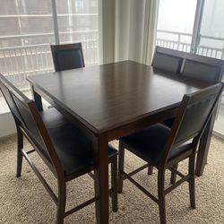 Table Table and Chair Set