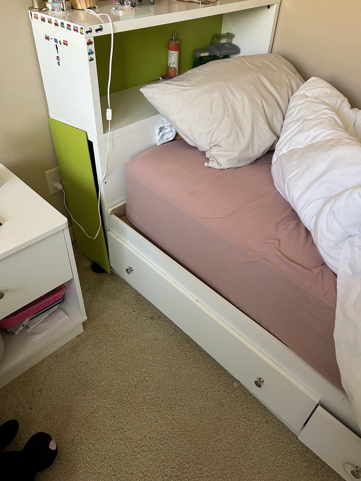 Complete Twin Bedroom set