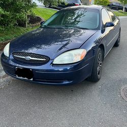 Ford Taurus LOW MILES