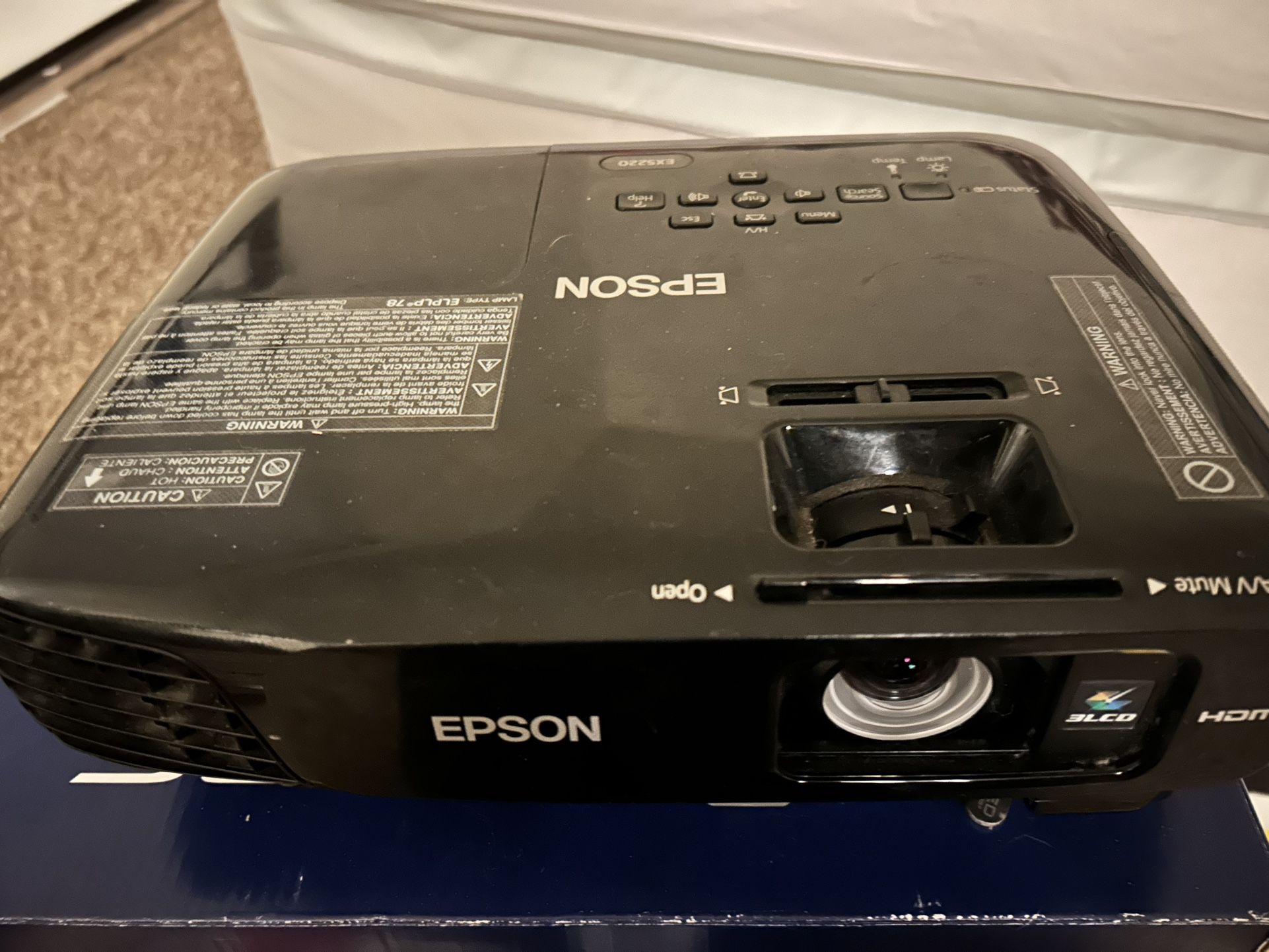 Epson Projector (ex5220)