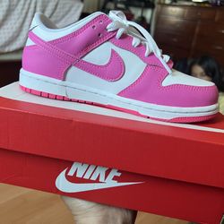 Nike Dunks 