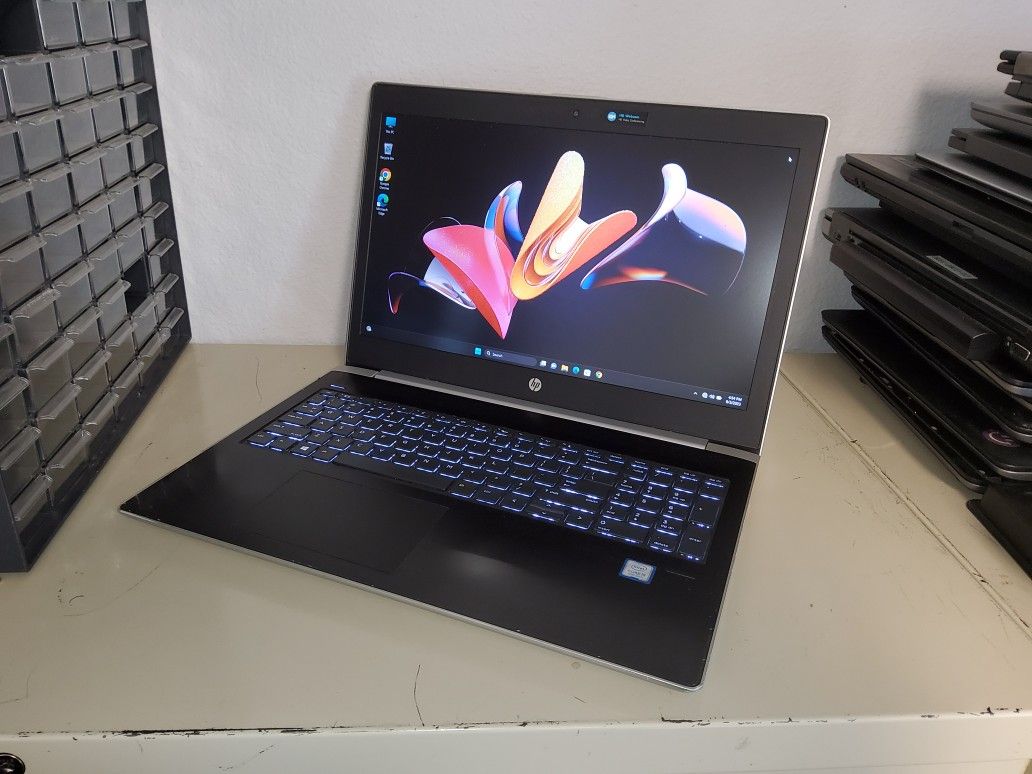 HP ProBook 450 G5 15.6" Quad i5-8250U 1.6GHz 16GB 256GB SSD M.2 Win11