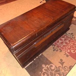 $450 SOLID Cedar Trunk/coffee Table. Bed Sitting Area