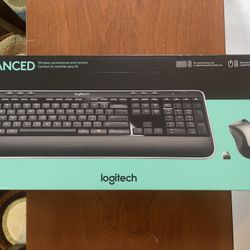 Logitech MK520 Advanced Wireless Keyboard