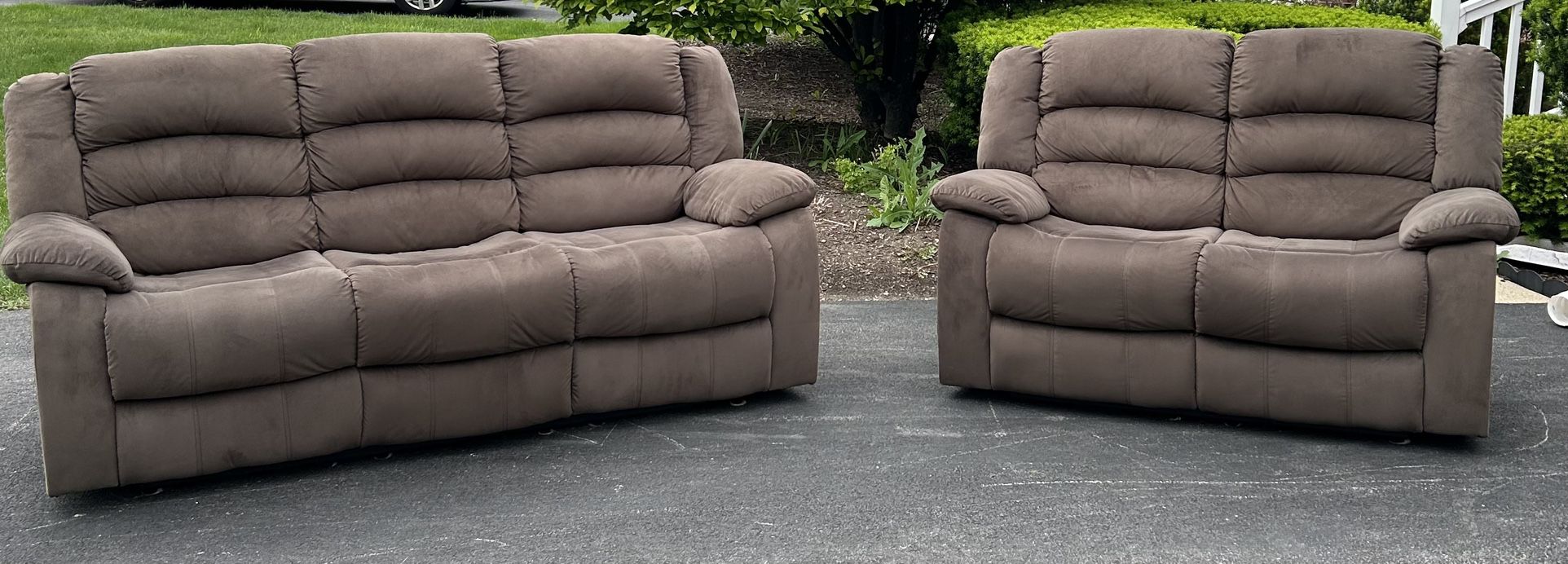 Brown Couch And Loveseat Reclining Set 