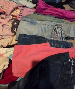 Used girls clothes bundle sizes  6/7, 7/8