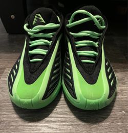 Boys Basketball Shoes