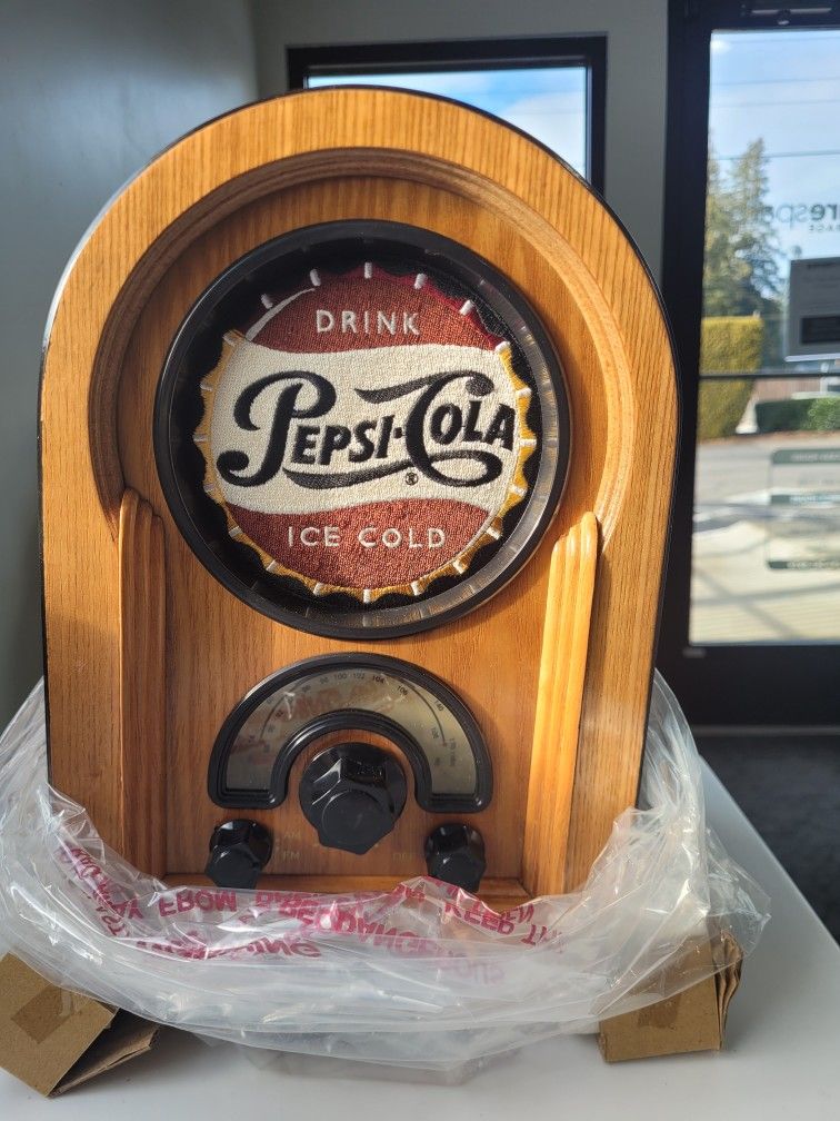 1996 Collectible Vintage Coca-Cola Radio New In Box