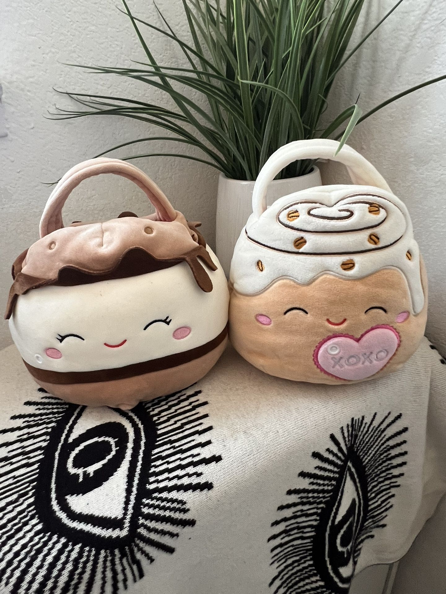 Squishmallow Chanel & Carmelita Combo Buckets