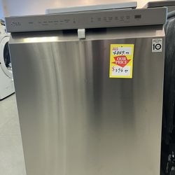 24 in. Stainless Steel Front Control Dishwasher with QuadWash, 3rd Rack & Dynamic Dry, 48 dBA  Never used,open-box Home Depot.1 Year free 3rd party wa