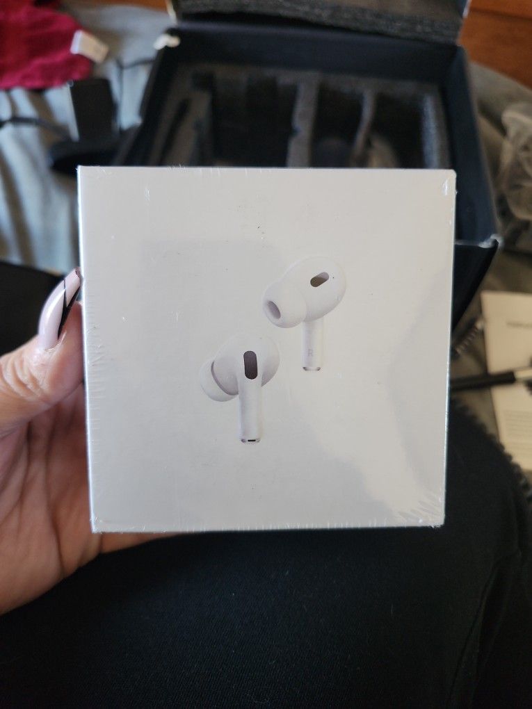Brand New Apple Earpods
