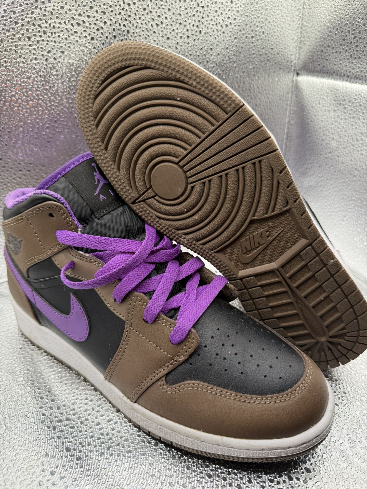 Jordan Mid Purple Mocha Size