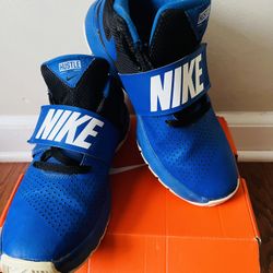 Nike Team hustle D 8 Basketball shoes 