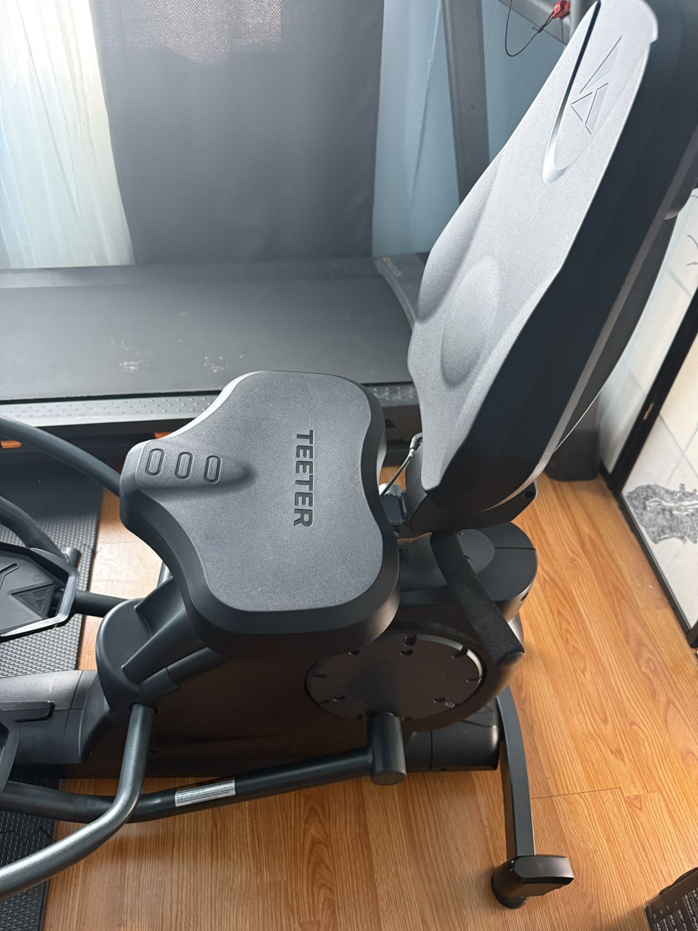 Teeter FreeStep LT3 Recumbent Cross Trainer - Black with Gel Seat