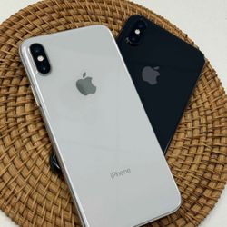 Apple iPhone X Unlocked 
