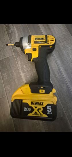 DEWALT 20V MAX XR Impact Driver Kit with 5Ah Li-Ion Battery & Charging Station