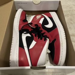 Air Jordan 1 Mid Gym Red / Black