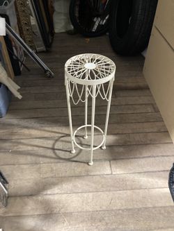 Small Plant Stand 