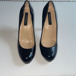 Ann Taylor Round Toe Patent Leather Pumps