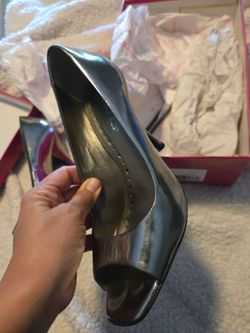 Women's bcbg pewter heels 8