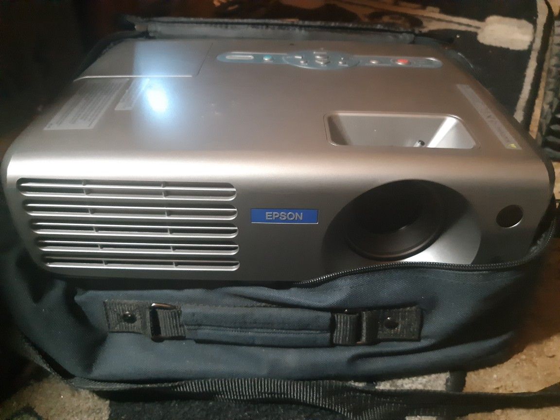 EPSON PROJECTOR