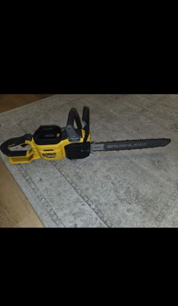 Dewalt 20/60v chainsaw 20 in  w/ 20/60v 12ah battery and DCB118 charger