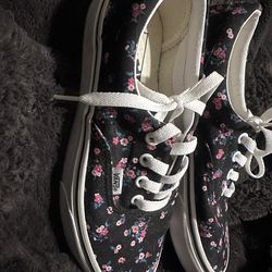 Flower Vans- Great Condition
