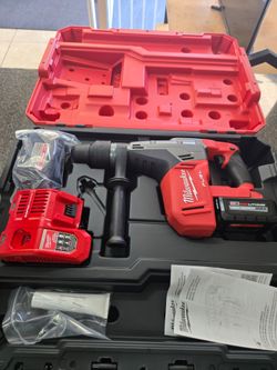 Milwaukee Rotary Hammer(2717-20)