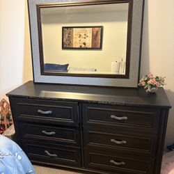 Black dresser w mirror