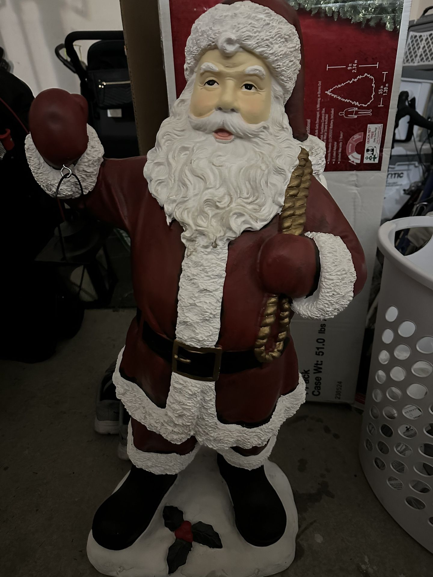Santa Claus Statue