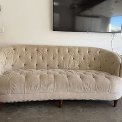 2.  Sofa and Loveseat Seats 500
