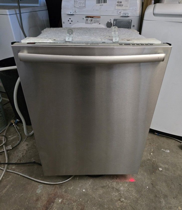 Bosch Dishwasher *stainless*